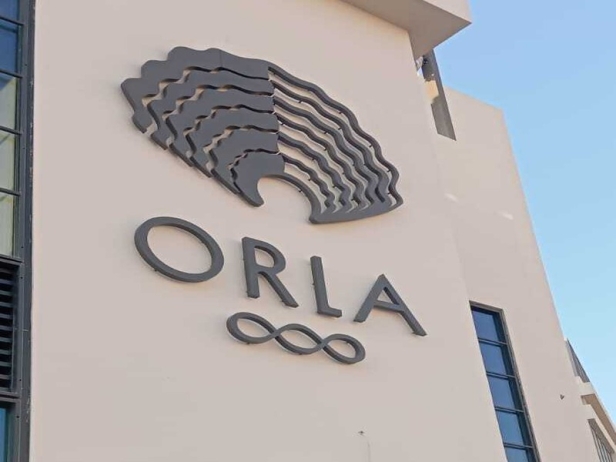 First class restaurant signage